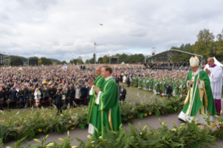29-Viagem Apost&#xf3;lica &#xe0; Litu&#xe2;nia: Santa Missa no Parque Santakos em Kaunas 