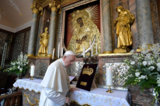 14-Viaje apostólico a Lituania: Visita al Santuario Mater Misericordiae