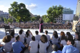 8-Pastoralbesuch in der Diözese Palermo: Begegnung mit den Jugendlichen