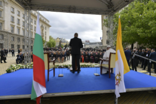 1-Voyage apostolique en Bulgarie : Rencontre avec les autorités, la societé civile et les membres du corps diplomatique