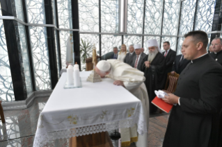 11-Viagem Apostólica à Macedônia do Norte: Visita ao Memorial Madre Teresa com a presença de religiosos e encontro com os pobres  