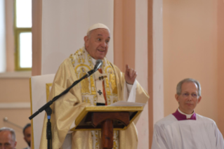 6-Voyage apostolique en Bulgarie : Messe et premières communions