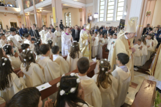 13-Voyage apostolique en Bulgarie : Messe et premières communions