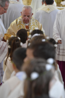 25-Apostolische Reise nach Bulgarien: Heilige Messe mit Erstkommunionen 