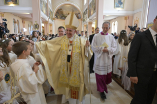 32-Voyage apostolique en Bulgarie : Messe et premières communions
