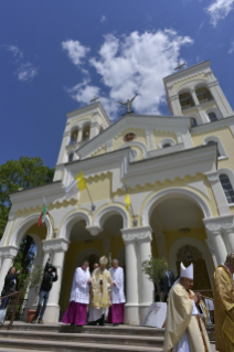 35-Voyage apostolique en Bulgarie : Messe et premières communions
