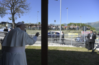 17-Visita del Santo Padre alle zone terremotate della Diocesi di Camerino-Sanseverino Marche: Saluto agli abitanti