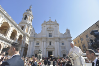 11-Visita a Loreto: Encontro com os fiéis