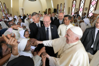 30-Apostolische Reise nach Madagaskar: Mittagshore im Kloster der Unbeschuhten Karmelitinnen 