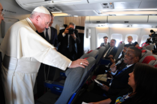 4-Apostolische Reise nach Mosambik, Madagaskar und Mauritius: Pressekonferenz mit dem Heiligen Vater auf dem Rückflug nach Rom