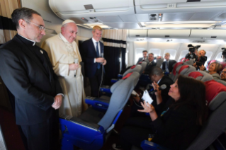 3-Viaje apost&#xf3;lico a Mozambique, Madagascar y Mauricio: Rueda de prensa del Santo Padre durante el vuelo de regreso a Roma