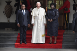 1-Apostolische Reise nach Mosambik: Begegnung mit den Vertretern der Regierung, der Zivilgesellschaft und mit dem Diplomatischen Korps