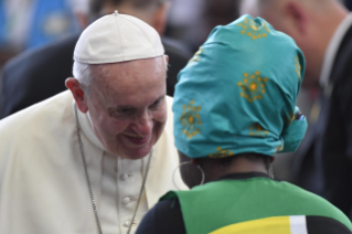 8-Apostolische Reise nach Mosambik: Interreligiöse Begegnung mit den Jugendlichen