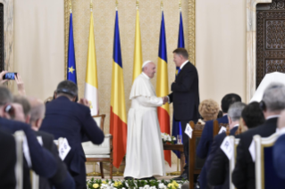 12-Viaje apostólico a Rumanía: Encuentro con las autoridades, la sociedad civil y el Cuerpo Diplomático