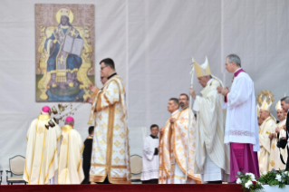 4-Apostolic Journey to Romania: Divine Liturgy with the Beatification of 7 Greek-Catholic Martyr bishops  