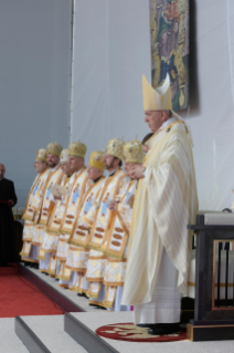 13-Apostolic Journey to Romania: Divine Liturgy with the Beatification of 7 Greek-Catholic Martyr bishops  
