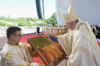 23-Apostolic Journey to Romania: Divine Liturgy with the Beatification of 7 Greek-Catholic Martyr bishops in the Field of Liberty in Blaj
