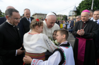 18-Apostolic Journey to Romania: Marian meeting with young people and families 