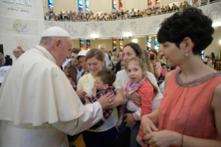 1-Viaje apostólico a Rumanía: Visita a la Catedral de Santa María Reina de Iasi