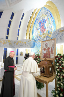 11-Viaje apostólico a Rumanía: Visita a la Catedral de Santa María Reina de Iasi