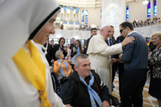 6-Viaje apostólico a Rumanía: Visita a la Catedral de Santa María Reina de Iasi