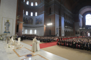 6-Apostolic Journey to Romania: The Lord's prayer in the new Orthodox Cathedral