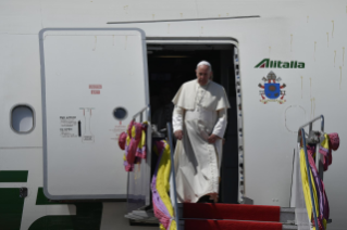 0-Apostolic Journey of the Holy Father to Thailand: Official welcome  
