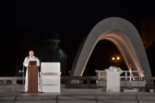 8-Apostolic Journey to Japan: Meeting for peace