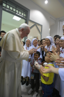 9-Apostolische Reise nach Thailand: Heilige Messe mit jungen Menschen 