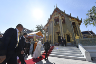 5-Viaje apostólico a Tailandia: Visita al Patriarca Supremo Budista