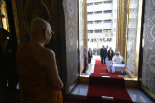 4-Viaje apostólico a Tailandia: Visita al Patriarca Supremo Budista