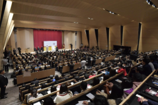 10-Voyage apostolique au Japon : Visite à la Sophia University