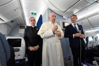 1-Apostolische Reise nach Japan: Pressekonferenz mit dem Heiligen Vater auf dem Rückflug nach Rom