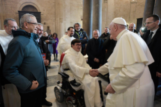 9-Besuch in Bari: Begegnung mit den Bischöfen des Mittelmeerraumes 