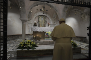 16-Besuch in Bari: Begegnung mit den Bischöfen des Mittelmeerraumes 