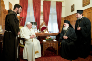 2-Viagem Apostólica a Chipre e à Grécia: Encontro de Sua Beatitude Ieronymos II e Sua Santidade Francisco com suas respectivas comitivas