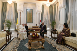 11-Apostolische Reise in den Irak: Begegnung mit den Vertretern der Regierung, der Zivilgesellschaft und mit dem Diplomatischen Korps