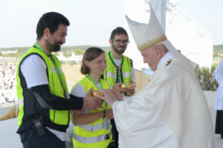 14-Viaggio Apostolico in Slovacchia: Santa Messa 