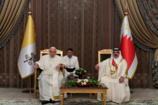 0-Viagem Apostólica ao Reino do Bahrein: Encontro com as Autoridades, com a Sociedade Civil e com o Corpo Diplomático