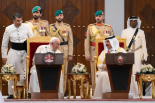 3-Apostolische Reise ins Königreich Bahrain: Begegnung mit den Vertretern der Regierung, der Zivilgesellschaft und dem Diplomatischen Korps 