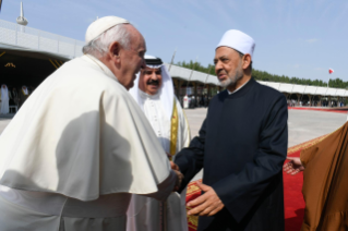 4-Viaje apostólico a Baréin: Clausura del Foro de Baréin para el Diálogo: Oriente y Occidente por la Convivencia Humana