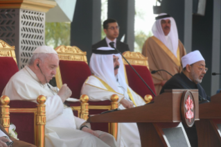 1-Apostolische Reise ins Königreich Bahrain: Abschluss des "Bahrain Forum for Dialogue: East and West for Human Coexistence"