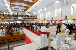 14-Viaje apostólico a Baréin: Encuentro de oración con los obispos, sacerdotes, consagrados, seminaristas y agentes pastorales