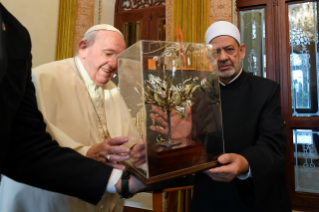 8-Apostolische Reise ins Königreich Bahrain: Begegnung mit den Mitgliedern des Muslimischen Ältestenrats 	