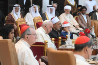 6-Apostolic Journey to the Kingdom of Bahrain: Meeting with the Members of the Muslim Council of Elders  