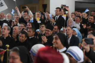 21-Viagem Apostólica ao Cazaquistão: Encontro com os Bispos, os Sacerdotes, os Diáconos, os Consagrados, os Seminaristas e os Agentes Pastorais 