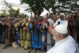11-Viaje apostólico a la República Democrática del Congo: Encuentro de oración con los obispos, sacerdotes, religiosos y religiosas, seminaristas