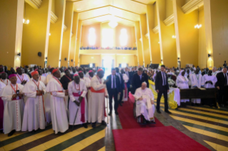 11-Viagem Apostólica ao Sudão do Sul: Encontro com os Bispos, os Sacerdotes, os Diáconos, os Consagrados, as Consagradas e os Seminaristas