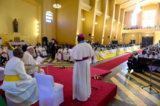 13-Viagem Apostólica ao Sudão do Sul: Encontro com os Bispos, os Sacerdotes, os Diáconos, os Consagrados, as Consagradas e os Seminaristas