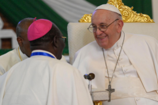 2-Viagem Apostólica ao Sudão do Sul: Encontro com os Bispos, os Sacerdotes, os Diáconos, os Consagrados, as Consagradas e os Seminaristas